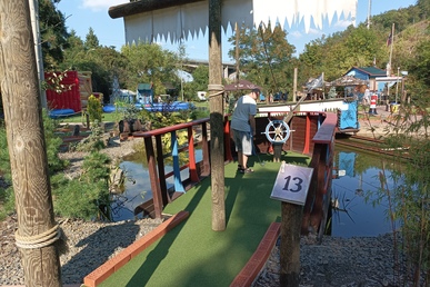 Turnaj v minigolfu